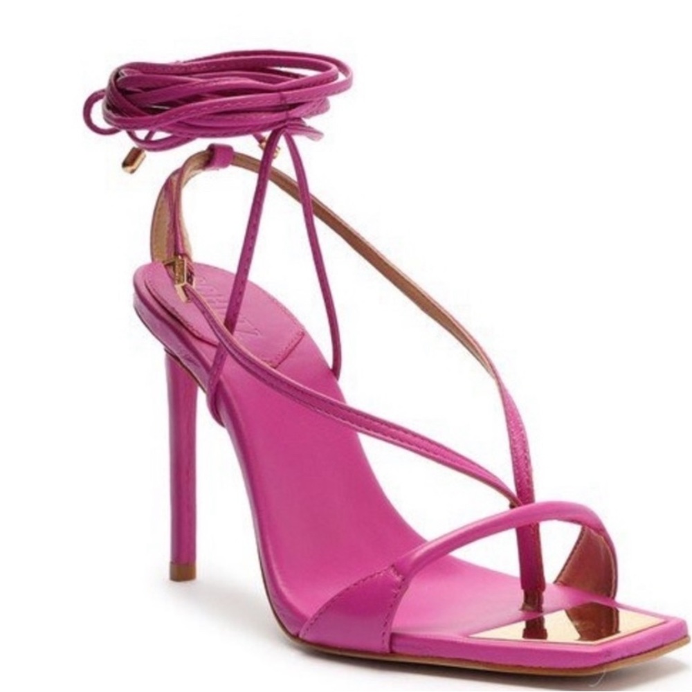 Like new Schutz Leather Sandals